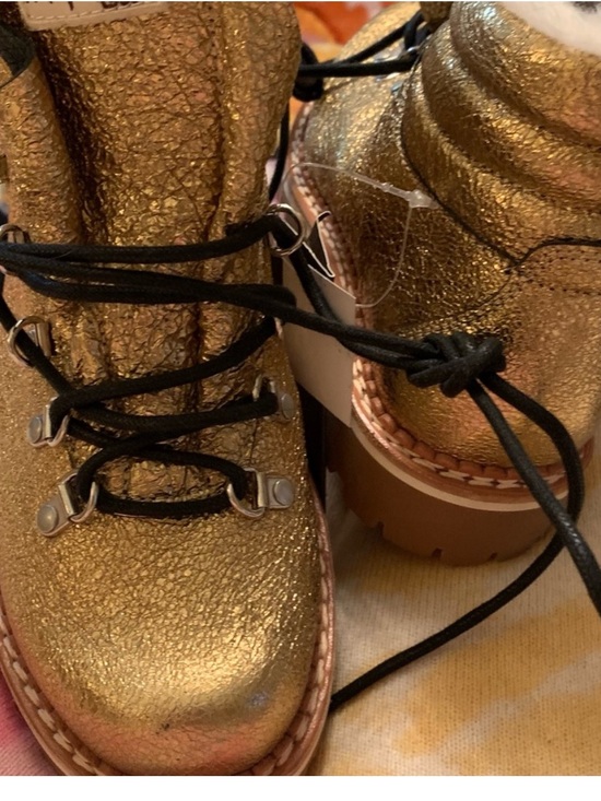 Shoes - La Montelliana 1965 Marlena
Hiker Boots gold size 38